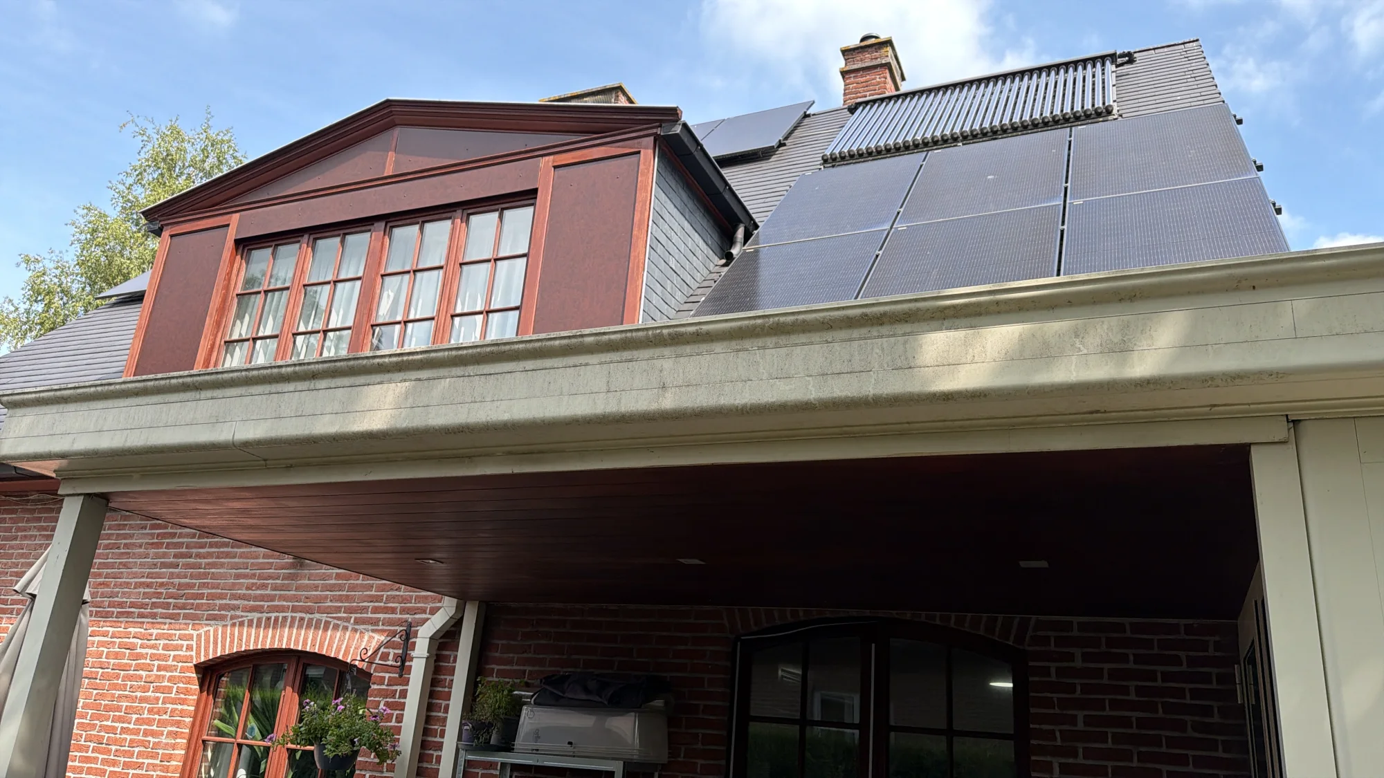 Zonnepanelen na professionele reiniging – realisatie 1